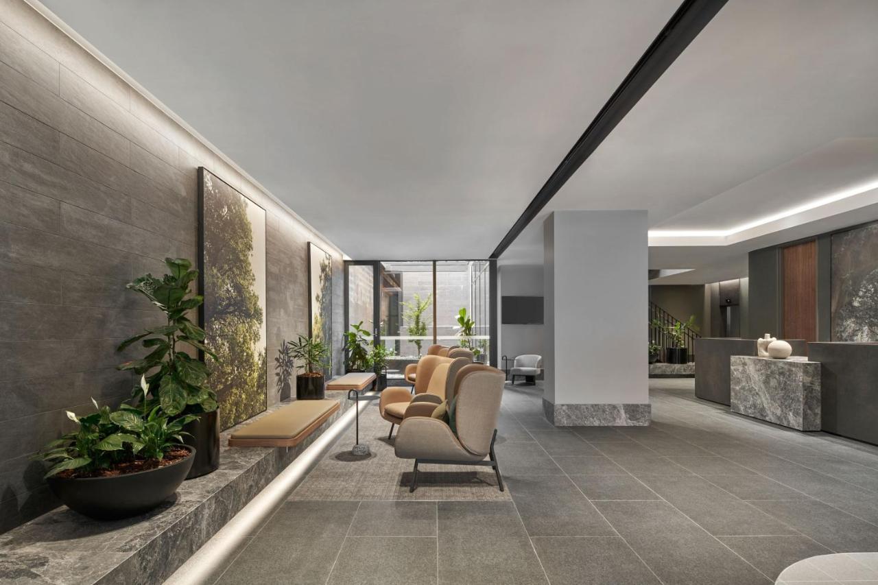 Отель Courtyard By Marriott Melbourne Flagstaff Gardens Экстерьер фото